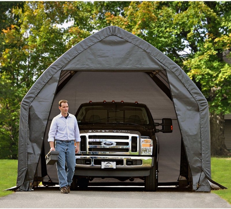 For summer Parking-workshop at the cottage tent canopy car
